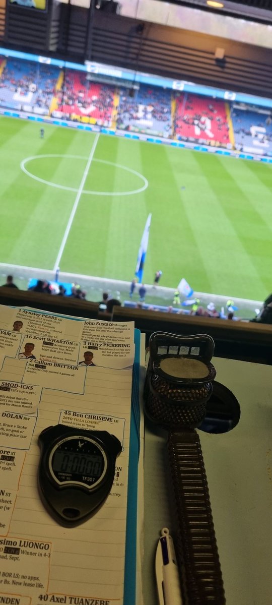 Ready to go on @talkSPORT2; full commentary of Blackburn v Ipswich in a game whose outcome will have ramifications at both ends of the table... A win puts Ipswich top... for now. Alongside me, @mickygray33, the former Blackburn, Sunderland and England full-back. KO 1730