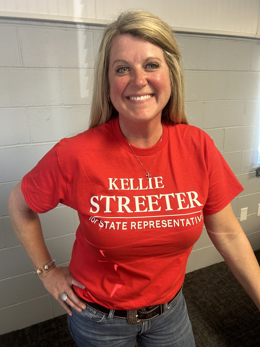 This Saturday on Policy &amp; Politics with Dave Crooks my guest is Kellie Streeter R for IN HD 45. Learn more about the Knox County mom &amp;  Commissioner.  3-30-24 📻 
5am 92.7 WFNB 
6am 105.5 WVIG
7am 104.9 WAXI 
7am 103.1, 99.3, WAKO 
8am 1130, 106.9, 99.5 WAMB
8am 96.7 WFML 
#INGOP