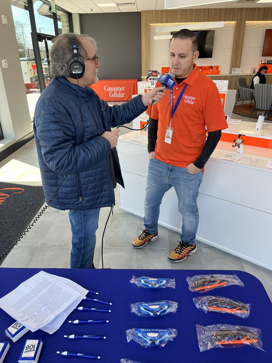 Still time to visit Storm N Norman at @Consumer_Cell, 795 Bridgeport Ave in Shelton till 2pm. He will give you a Five Question Quiz Clue for stopping by