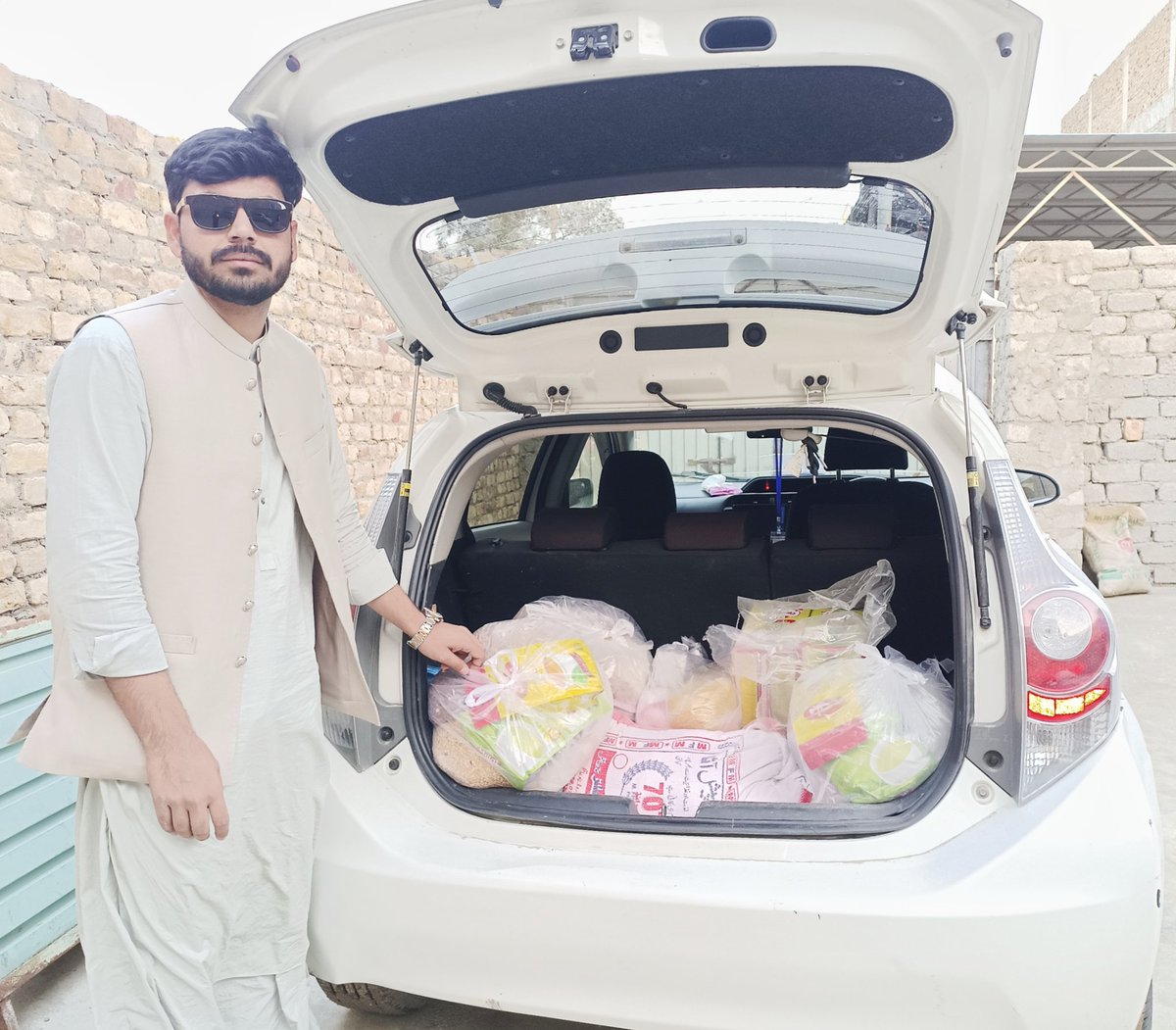 SharafudPti's tweet photo. Killa Abdullah Online distributed to 5 family Rashan at Doors Step
#KillaAbdullahonline
#QuettaOnline
#Rashan_at_doors_Step
@ZiaKhanqta
@F_K_khattak
@hamzashafqaat
@Mussawirkhan_ @Groupquetta @alishahjourno https://t.co/Y57K44B1jX
