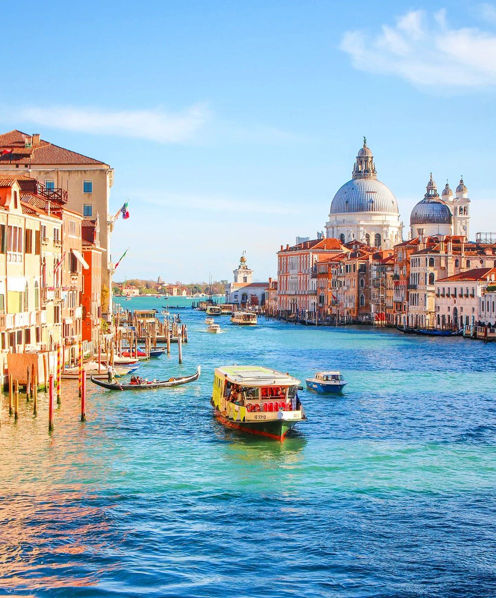 Venezia, Italia / Venice, Italy
.
.
.
#italia #italy #ig_italia #super_italy #italian_places #venedik #venice #venezia #map_of_italy #venecia #tlpicks #venise #venedig