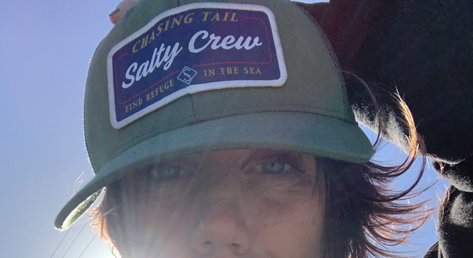 Sun rays be hittin&rsquo; ya DEEP. Find Refuge In the Sea #SaltyCrew #DaughterOfTheSea #HOME 🖤🔱 https://t.<a href="/tag/home"class="tags"><span>#home</span></a><a href="/tag/daughterofthesea"class="tags"><span>#daughterofthesea</span></a><a href="/tag/saltycrew"class="tags"><span>#saltycrew</span></a>