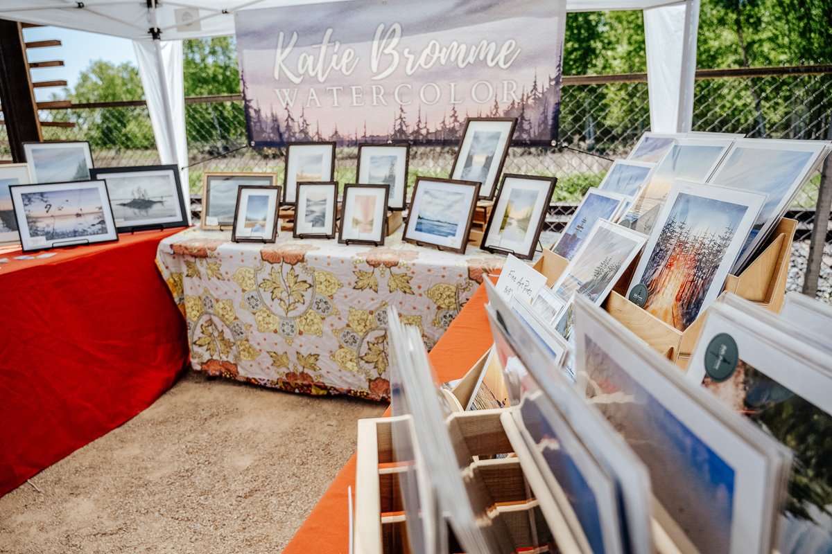 We're feelin' spring-y! Our Spring Maker's Market is coming up on Saturday, April 20th from 12-5pm. We'll be showcasing some very talented local vendors on our patio. Mark your calendars!

Pictured - Katie Bromme Watercolor

#makersmarket #castledangerbrewery #twoharborsmn