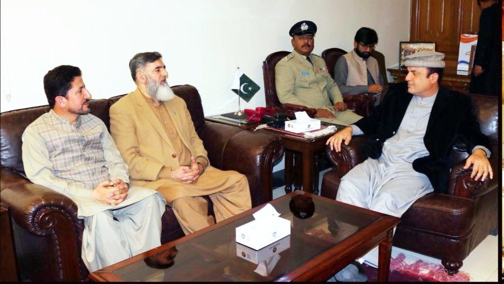 Balochistan Rural Support Programme (BRSP) (@brsp_pakistan) on Twitter photo In a meeting with <a href="/CaptAbdulKhaliq/">Abdul Khaliq Achakzai</a>, newly elected Speaker, Balochistan Provincial Assembly, our CEO <a href="/tahirrasheed92/">Tahir Rasheed</a>
congratulated him & shared BRSP's impactful endeavours. The Hon. Speaker pledged support to BRSP, particularly in youth development initiatives across Balochistan. In a meeting with <a href="/CaptAbdulKhaliq/">Abdul Khaliq Achakzai</a>, newly elected Speaker, Balochistan Provincial Assembly, our CEO <a href="/tahirrasheed92/">Tahir Rasheed</a>
congratulated him & shared BRSP's impactful endeavours. The Hon. Speaker pledged support to BRSP, particularly in youth development initiatives across Balochistan.