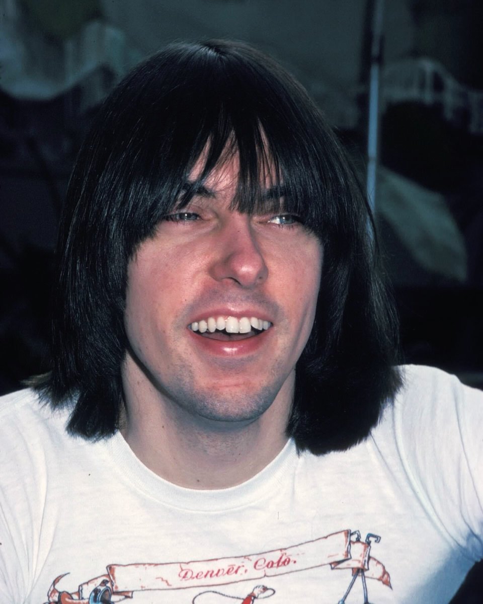 Time to smile, it’s Friday! Wishing you a Happy Easter Weekend from the Johnny Ramone Army 🐰🐣 📸 by Jenny Lens #JohnnyRamone #Ramones #JohnnyRamoneArmy #Easter