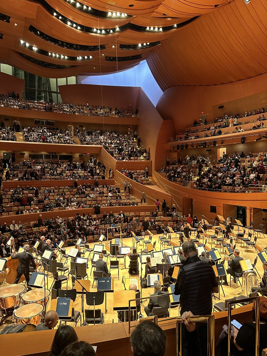 Lovely time last night seeing Michael Tilson Thomas conduct the LA Phil. This was at intermission. I’d forgotten how much I love this space and c19/c20 music.