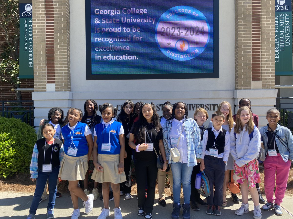 Thrilled to share that our scholars rocked the State Science Fair, earning Excellence in Aquatic Research! 🐟 They also embraced engineering challenges and made new friends along the way. 🚀 Proud doesn't even begin to describe it! #ScienceFair @APSBoydES @BoydPrincipalK