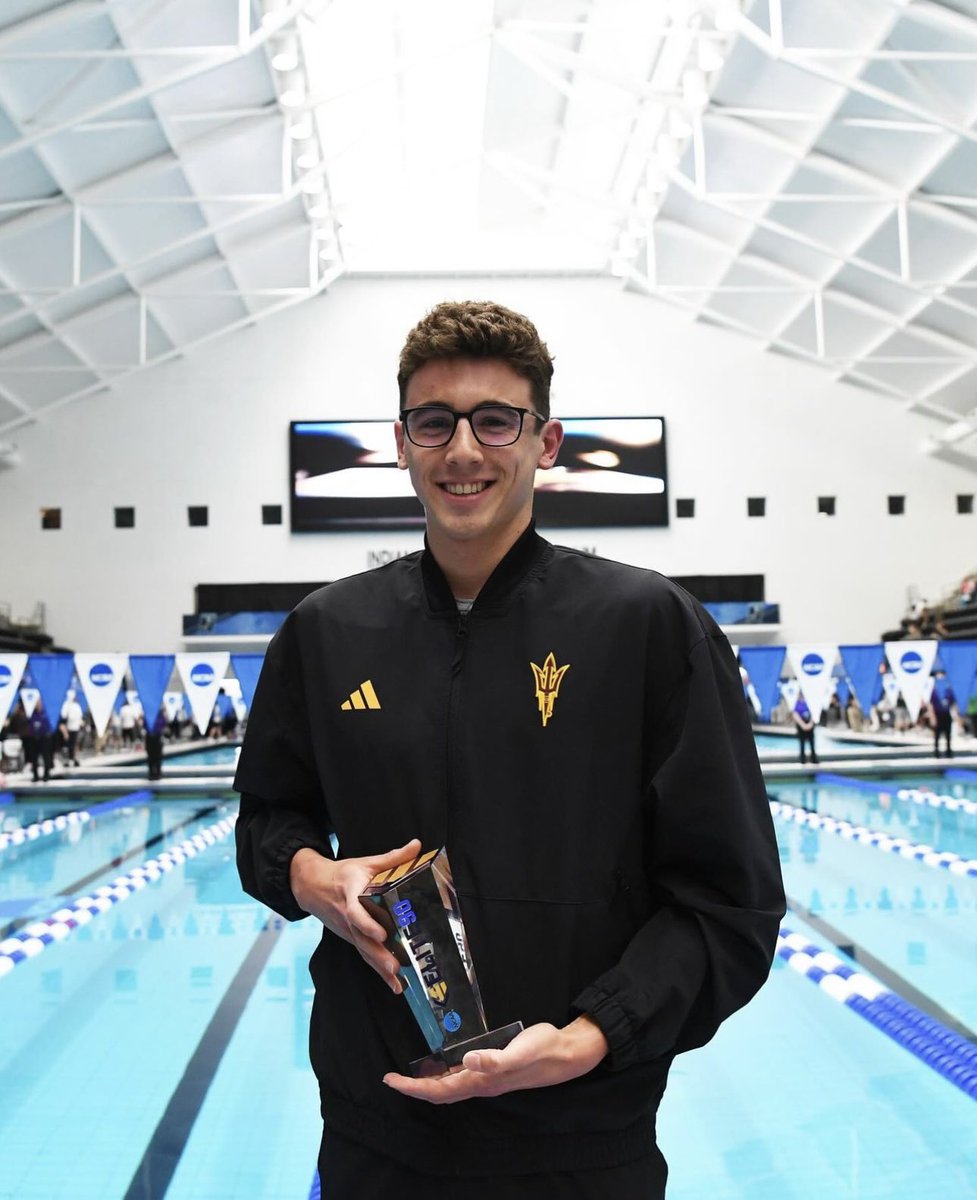 The NCAA DI Men's Swim &amp; Dive #Elite90 Award belongs to Tiago Behar!

📚 4.0
💻 Computer Science
🏊‍♂️ <a href="/ASUSwimDive/">Sun Devil Swim/Dive</a>

#NCAASwimDive
