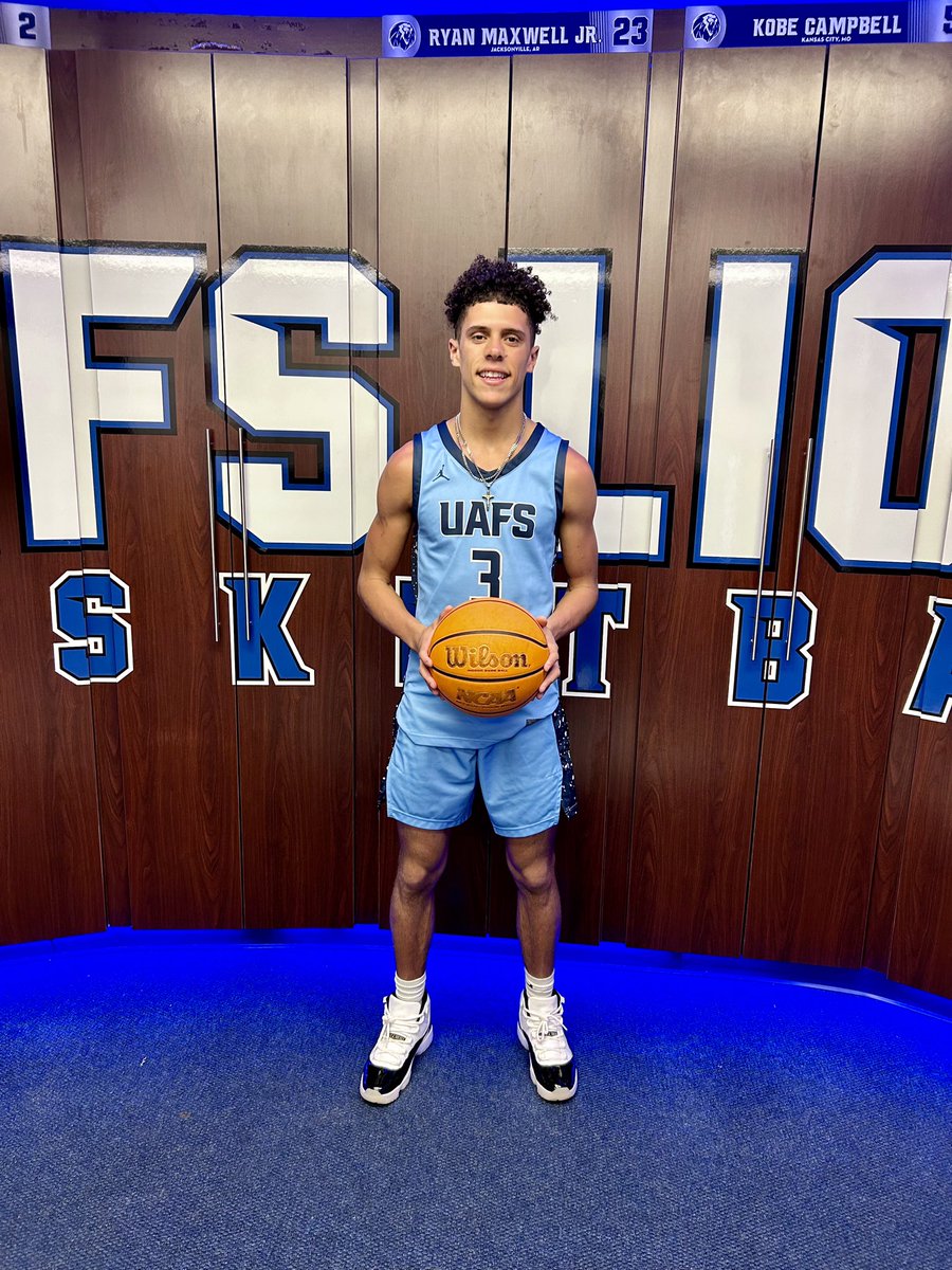 garrettlscott's tweet photo. After a great visit with @_ZaneGibson I’m blessed to receive an offer from @UAFSMBB!! @Coach_DBarlow @barlowjordan23 @PrepHoopsOK @OkieBall_1 @CAA_Bball_Ok https://t.co/XdltxELiRb