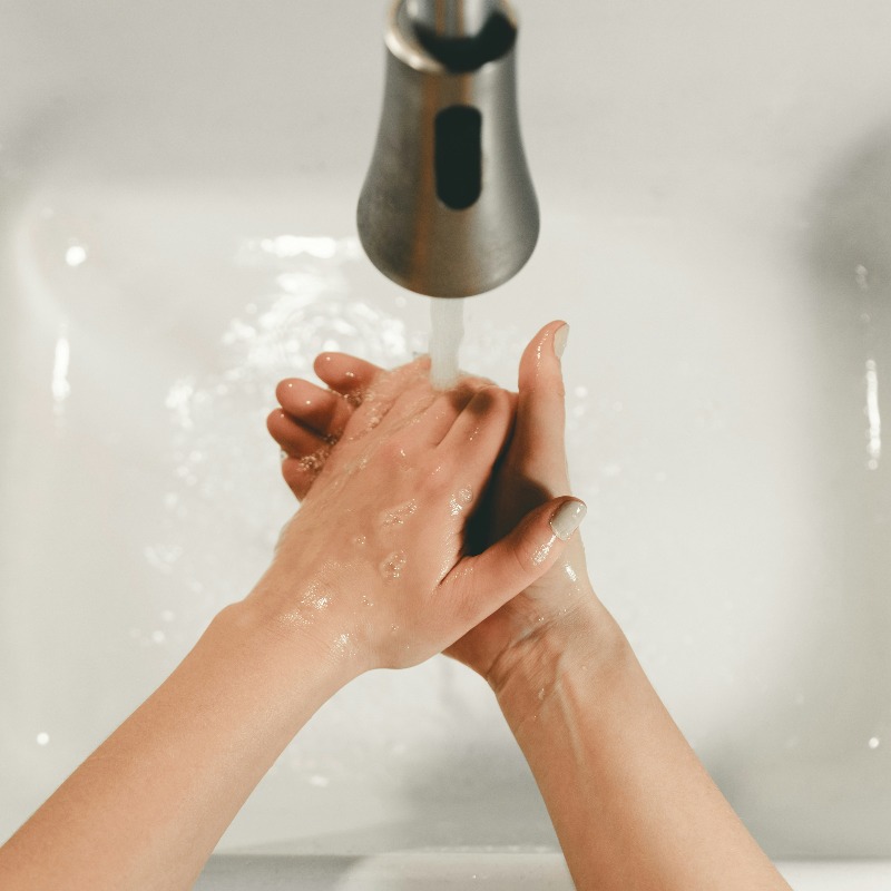 Education is key in public health. 🔑 #LandGrantUniversities like @CCA_RUM, @txextension, @aamuedu, and @LSUAgCenter are teaching food safety tips, best practices for handwashing, and food preservation skills: landgrantimpacts.org/holistic-progr… #NPHW @ACESedu