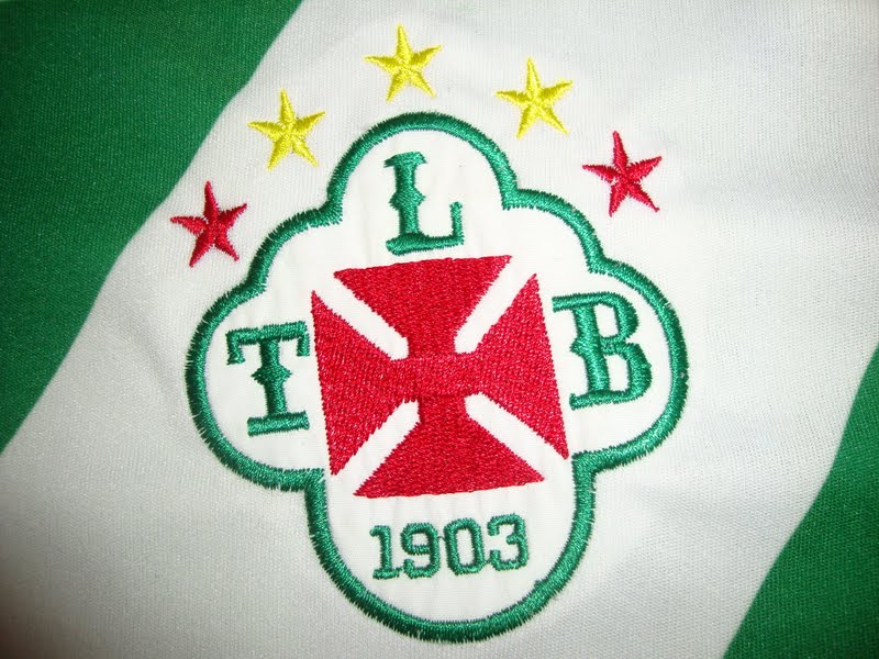 ultimadivisao's tweet photo. A Tuna Luso já foi campeã da Série B e da Série C do Brasileiro. Tem muita força no Pará. Mas sumiu do cenário nacional durante muito tempo. Inclusive tá sem divisão nacional em 2024.

O que aconteceu? O @pfqloficial contou a história e o momento atual da Tuna no nosso site
(+) https://t.co/7XkvFmblqO