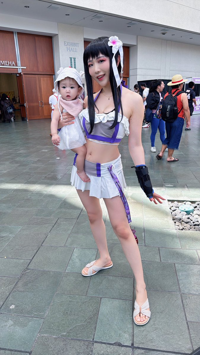 I am at @KawaiiKon today as Tifa from FF7 with my little Moogle princess ❤️ Come find me at @nomsdesigns for autographs at 3 PM! #kawaiikon #honolulu #tifalockhart #ff7remake #moogle #mommydaughter #babycosplay