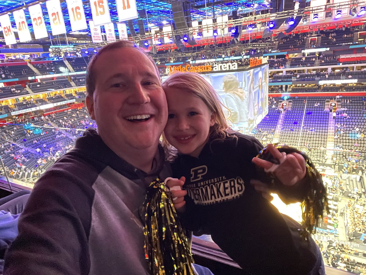 Excited to spend the ultimate Daddy / Daughter weekend in Detroit for <a href="/BoilerBall/">Purdue Men's Basketball</a> . #mmselfie
