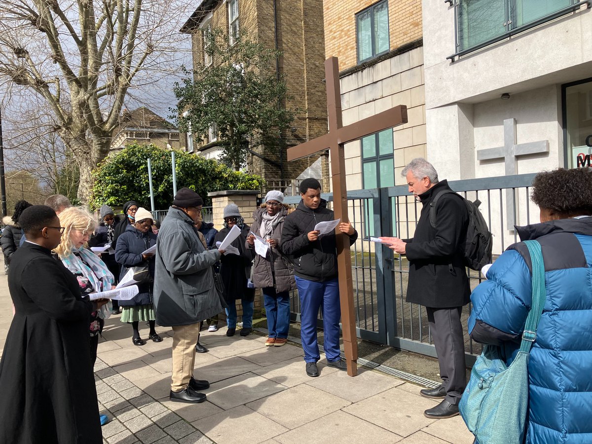ChurchesHackney's tweet photo. The Good Friday Walk of Witness by Clapton Churches went from St James, to Downs Methodist via Clapton Pond and ending at Clapton Salvation Army church, saying: 
'We adore you, O Christ, and we bless you. Because by your holy cross you have redeemed the world.' https://t.co/Qx2XS82j22
