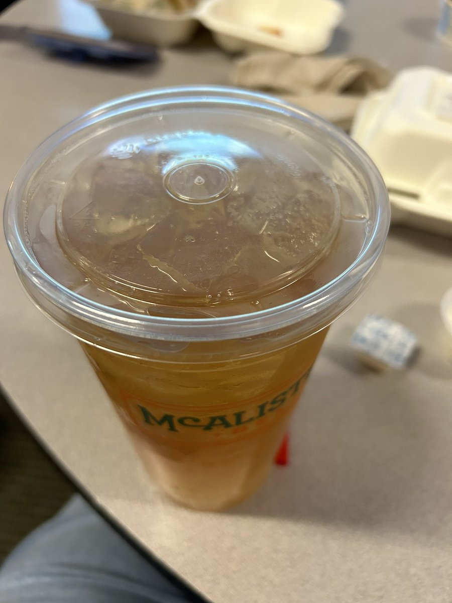 pdawg85's tweet photo. @McAlistersDeli  what’s going on with my lid? https://t.co/vHCniuOZsp