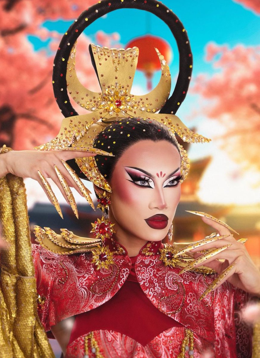 Category is: Asian excellence being robbed of a crown
@AuroraMatrix 
@marinaxsummers #RPDRUK #DragRaceUK