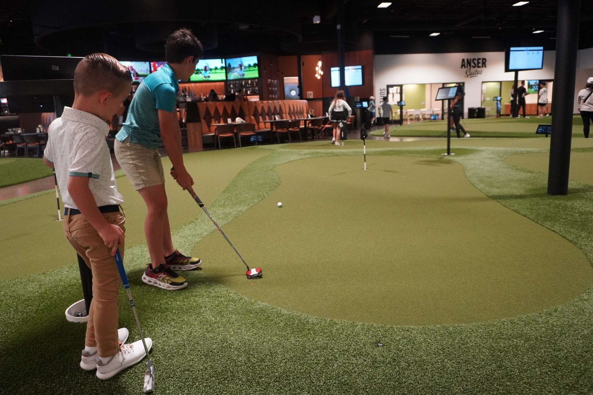 Rainy forecast for Easter weekend? Don't let the weather dampen your plans! ⛳️ Bring the whole family to Putting World because kids 12 and under putt FREE with a paying adult all day Easter Sunday! See you at Putting World! #RainyDaySolution #EasterFun #FamilyTime #PuttingWorld