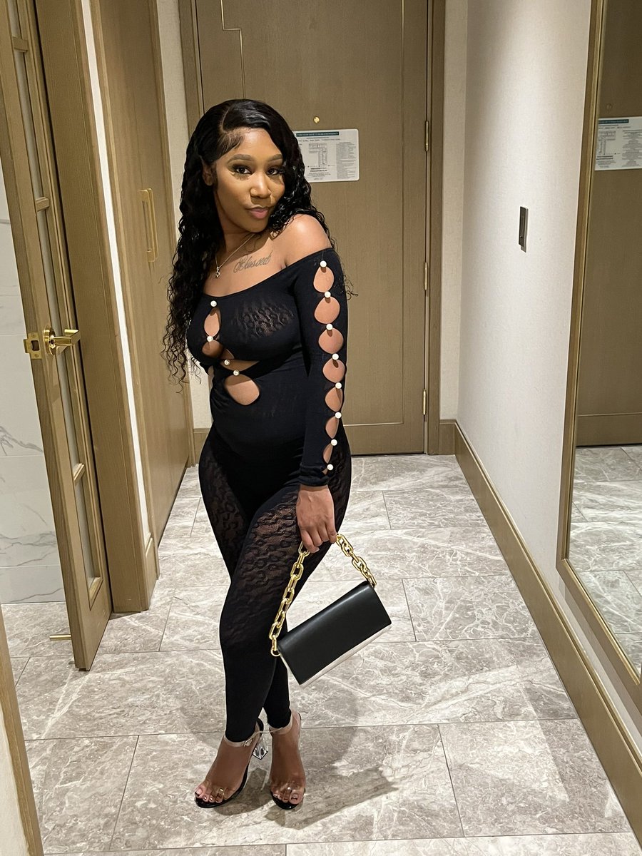 GotDamnAaliyah's tweet photo. 🖤 https://t.co/Lp3hBzAffs