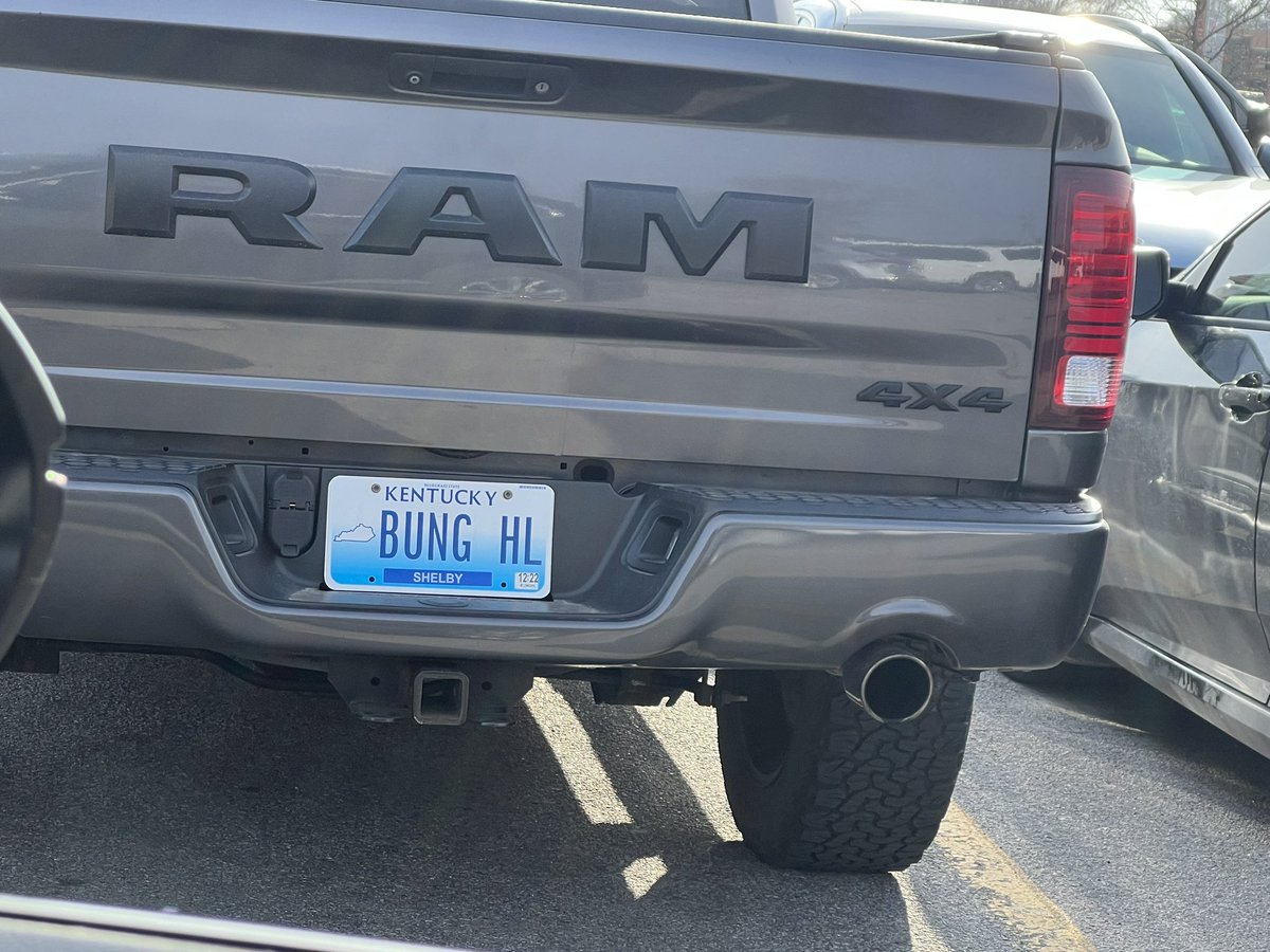 Had some good #licenseplate spots on the way home (that seem surprisingly accurate for the vehicles they're on)

#Omaha #FordMaverick #Hybrid  #DodgeRam