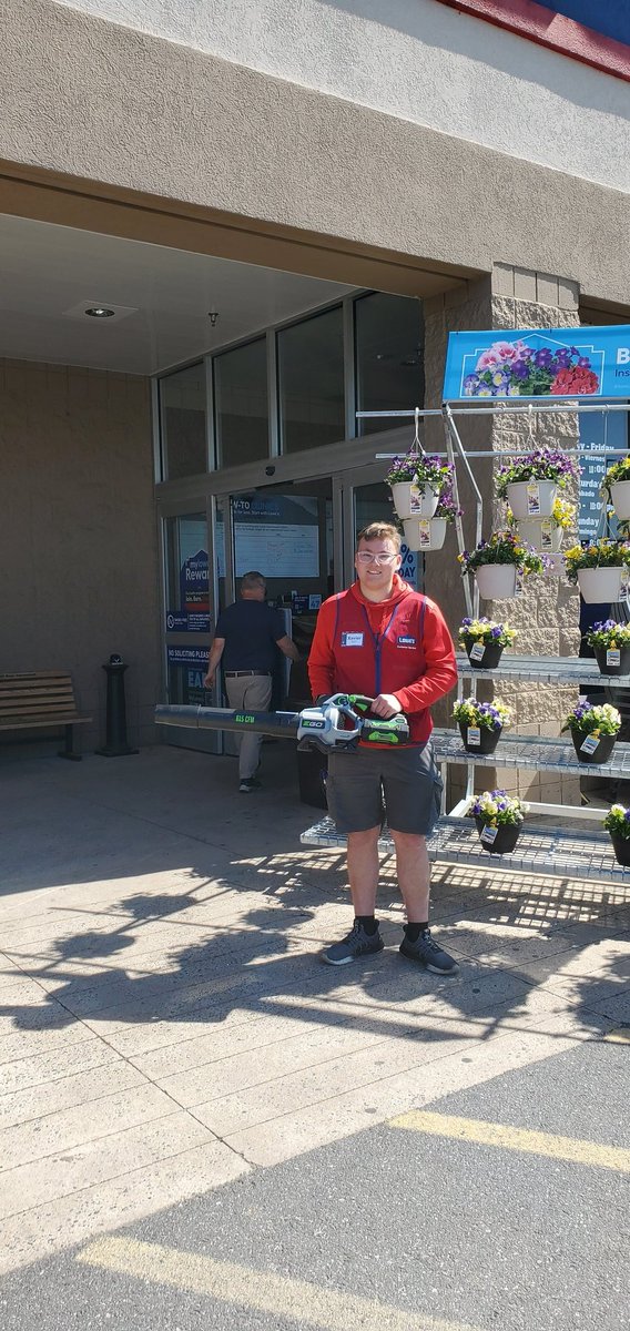 Xavier doing a great job with the Ego demo! #R1Demos