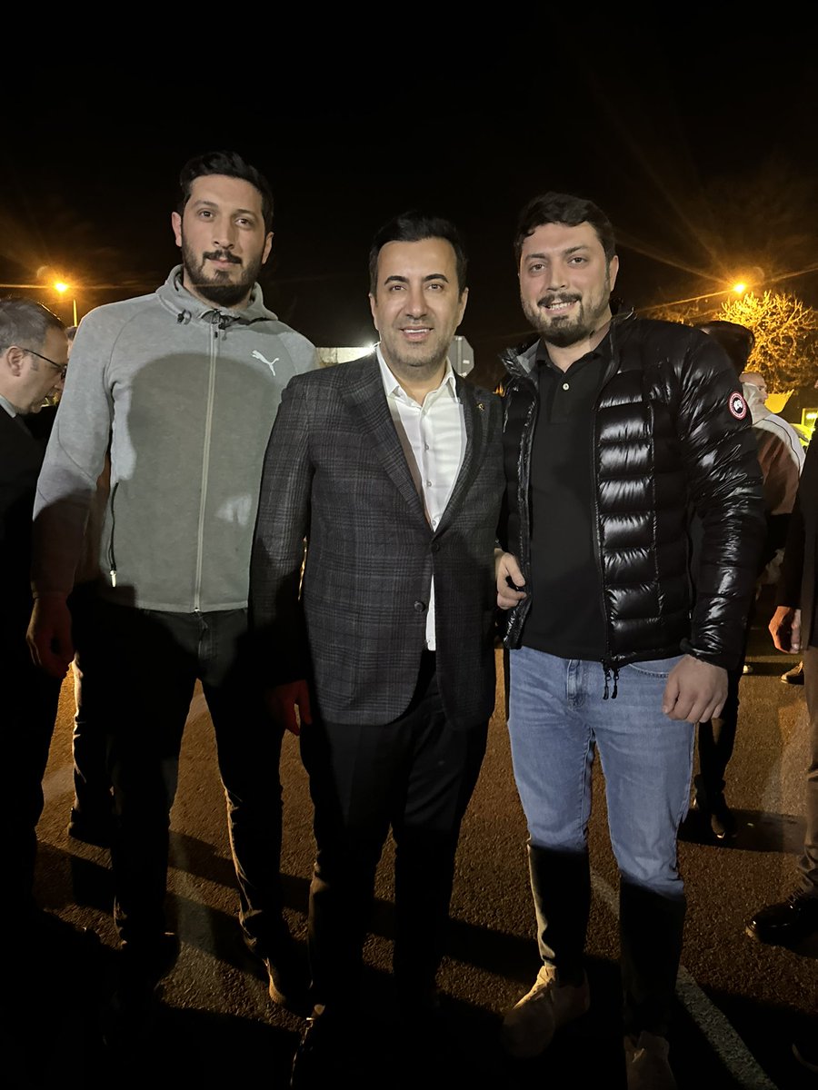 SARIYER BAŞKANINA KAVUSUCAK..!!!
<a href="/huseyincoskunhc/">Hüseyin Coşkun</a> 
<a href="/SariyerBelediye/">Sarıyer Belediyesi</a> 
<a href="/sariyerposta/">sariyerposta</a> 
<a href="/sariyer_tv/">Sarıyer TV</a>