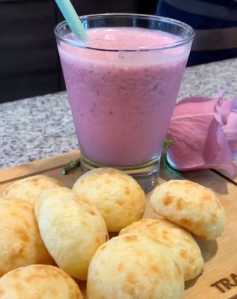 Sweet_CoffeeLat's tweet photo. Yuca Bread with Fruit Yogurt, Ecuadorian tradition that you WILL LOVE! https://t.co/rqr7G5iC5P