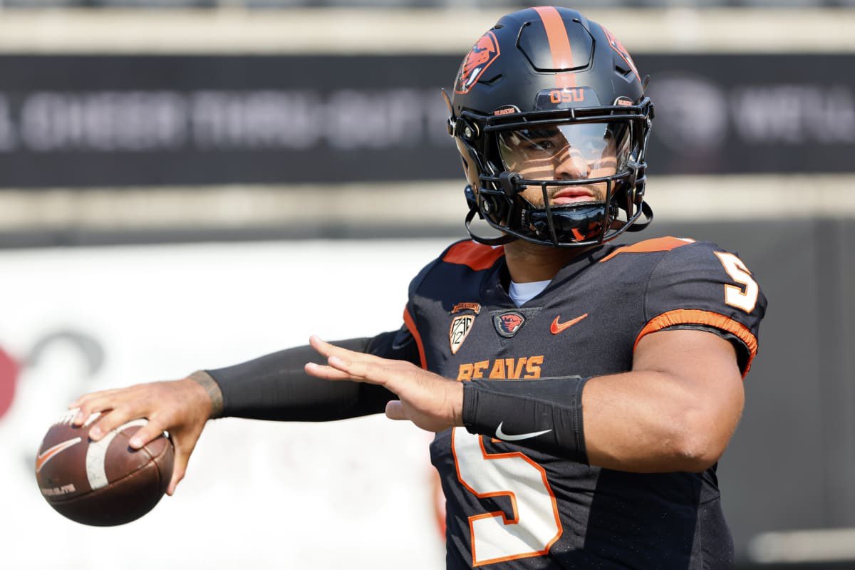 Blessed to be offered by the University of Oregon State! @BeaverFootball @Leuzinger_FB @BManu86 @recruitcoachmc @IslandsBest1 @COACHTONESEKONA @JRMoala @AndreGaines6 #AllGloryToGod