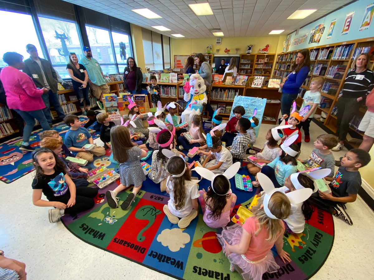 LibbyRoutson's tweet photo. Kindergarten wishes everyone a Hoppy Spring Break 🐰 @GES_lions https://t.co/JesTTUK1dj