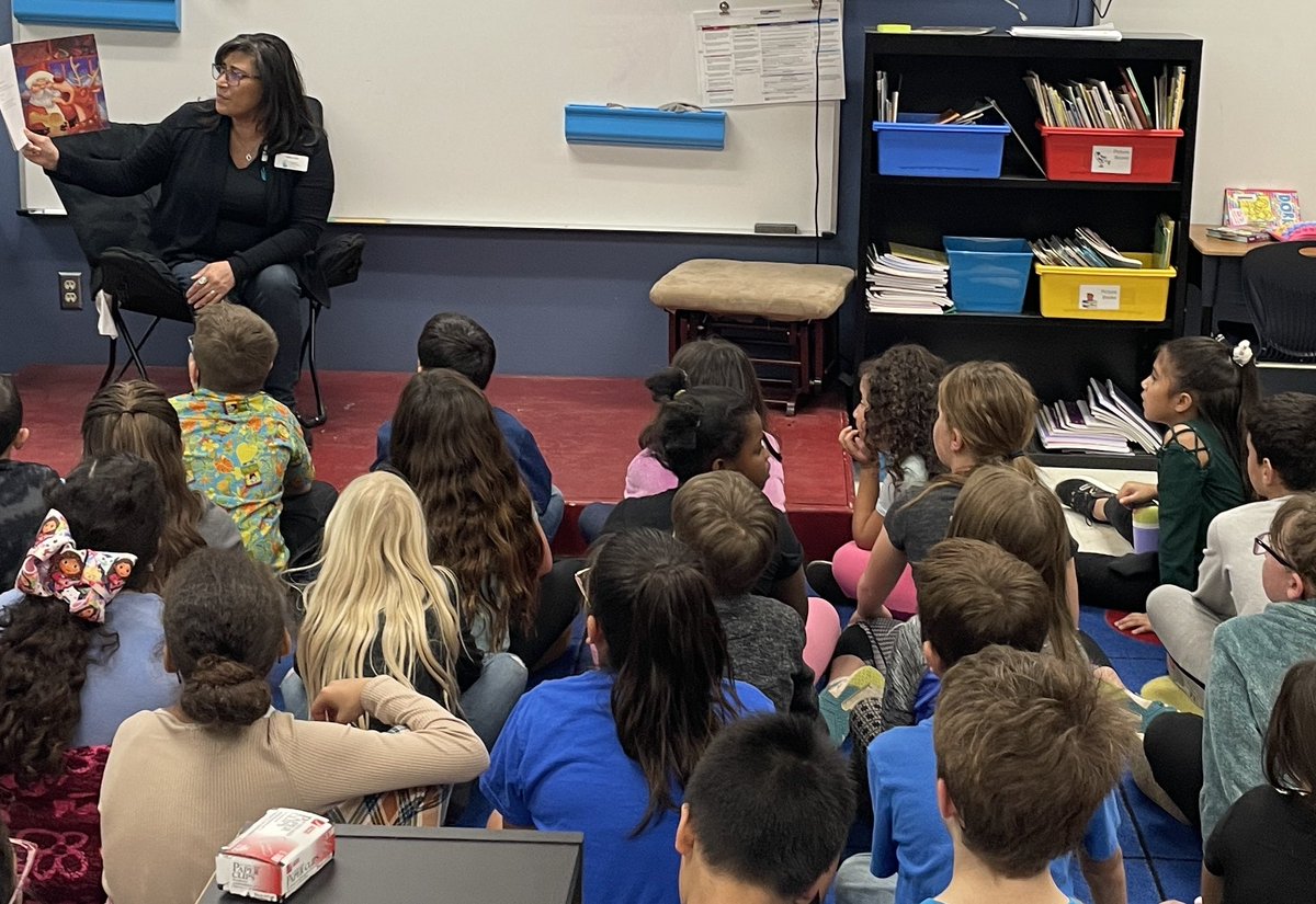 TaraKeely93's tweet image. My third grade students LOVE reading! We recently invited some special readers to come read with our kids. #ReadingIsFun #ReadTheory @ReadTheory