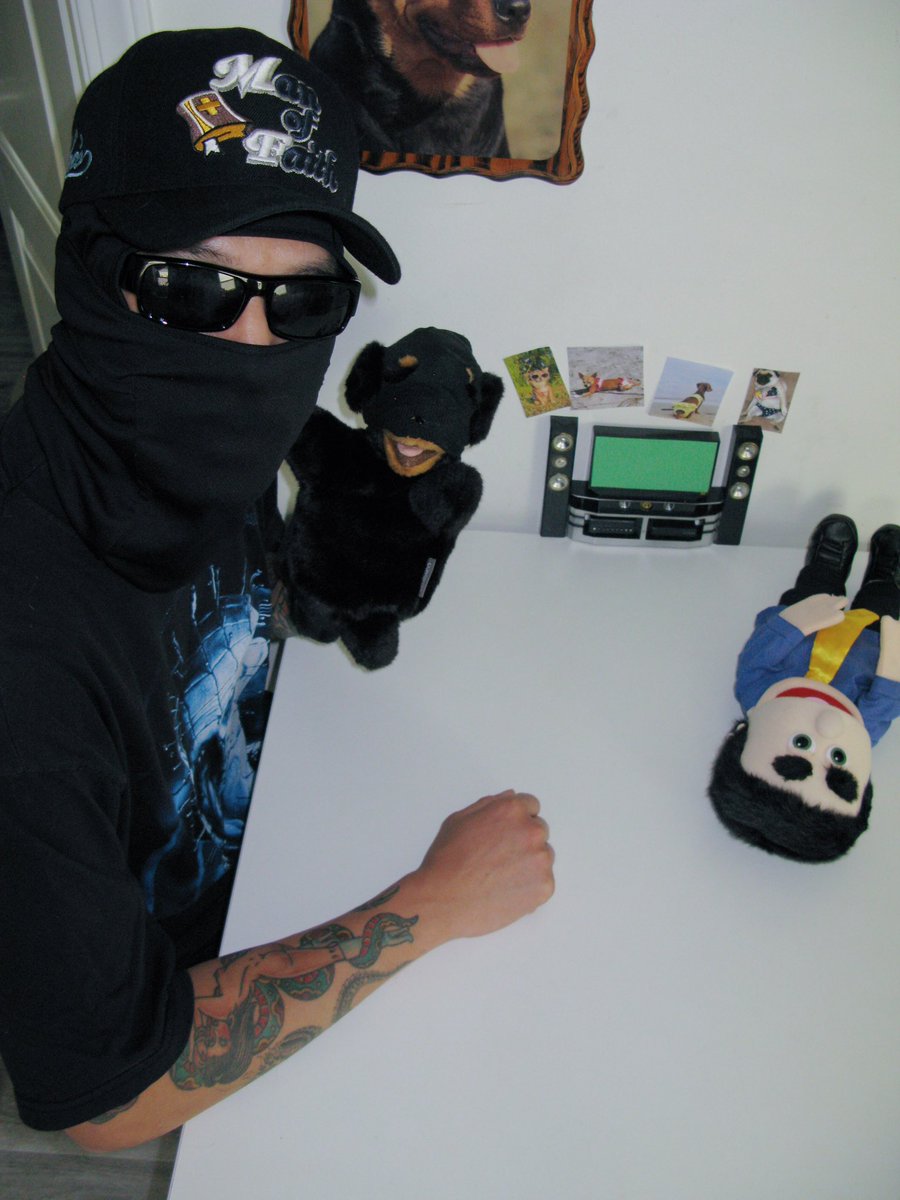 longjawns's tweet photo. please listen to my new song ive resorted to puppet shows to keep up with algorithms 

@SableValley 

https://t.co/17Zu3nZo8H https://t.co/PgXwH6j25E