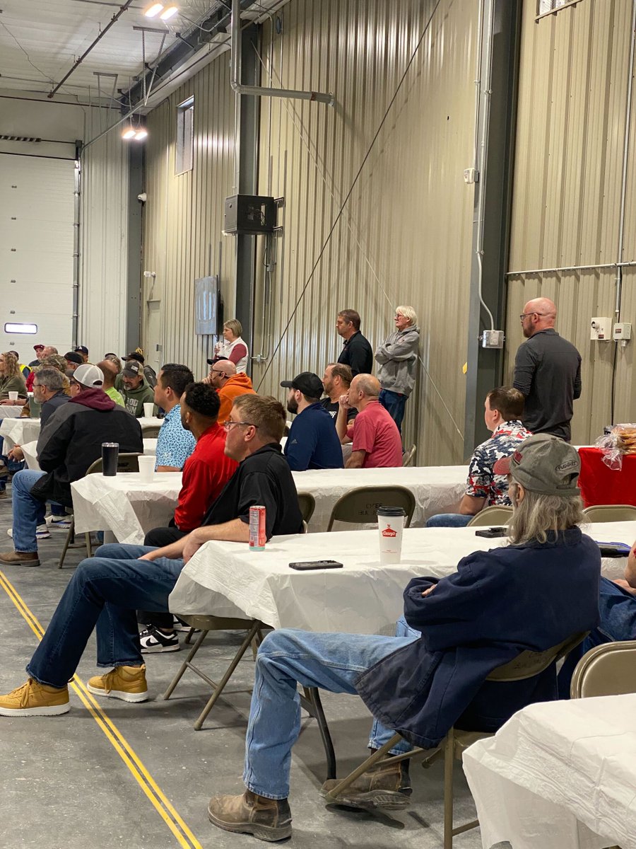 ChiefCarriers's tweet photo. Today, we hosted an important safety presentation in collaboration with the Nebraska State Patrol! A big thank you to the State Patrol and all who participated! Together, we learned, shared, and reinforced our unrelenting dedication to safety. #SafetyFirst #LeadLikeChief https://t.co/oxfW7uP9Mk