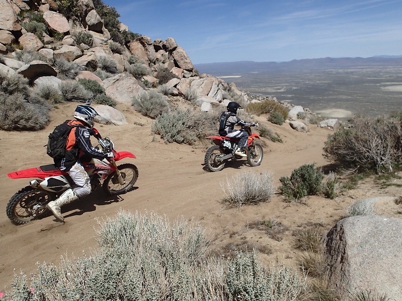 🏍🏁Over 25,000 miles of trails and numerous open areas await all types of #OHV enthusiasts. Know where you are driving, respect private property. ⛑️ Always wear a helmet! #ohvsafetyweek Find your next @BLMca OHV destination: blm.gov/programs/recre… @castateparksohv