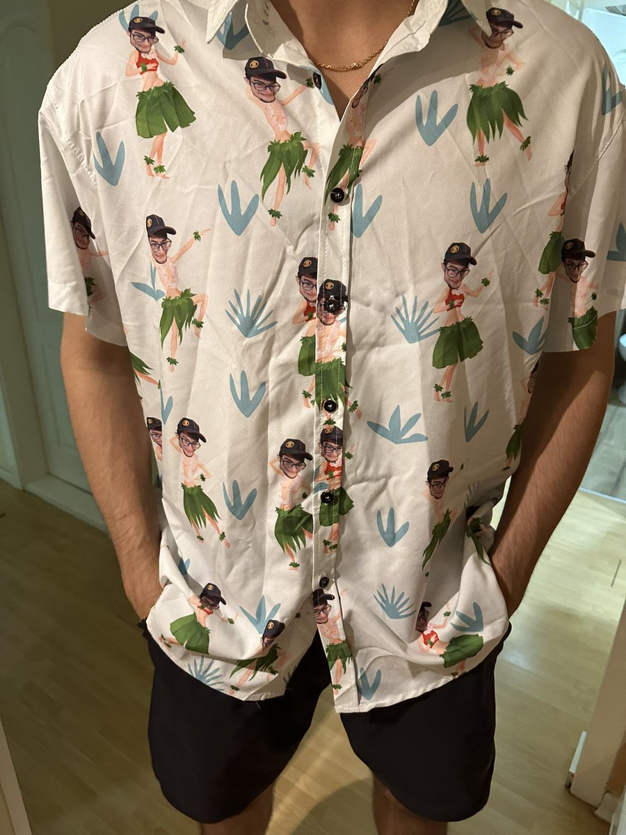m_chacko1's tweet photo. @FelipeFC30 do you like my new shirt? https://t.co/hC5Fhlnqke