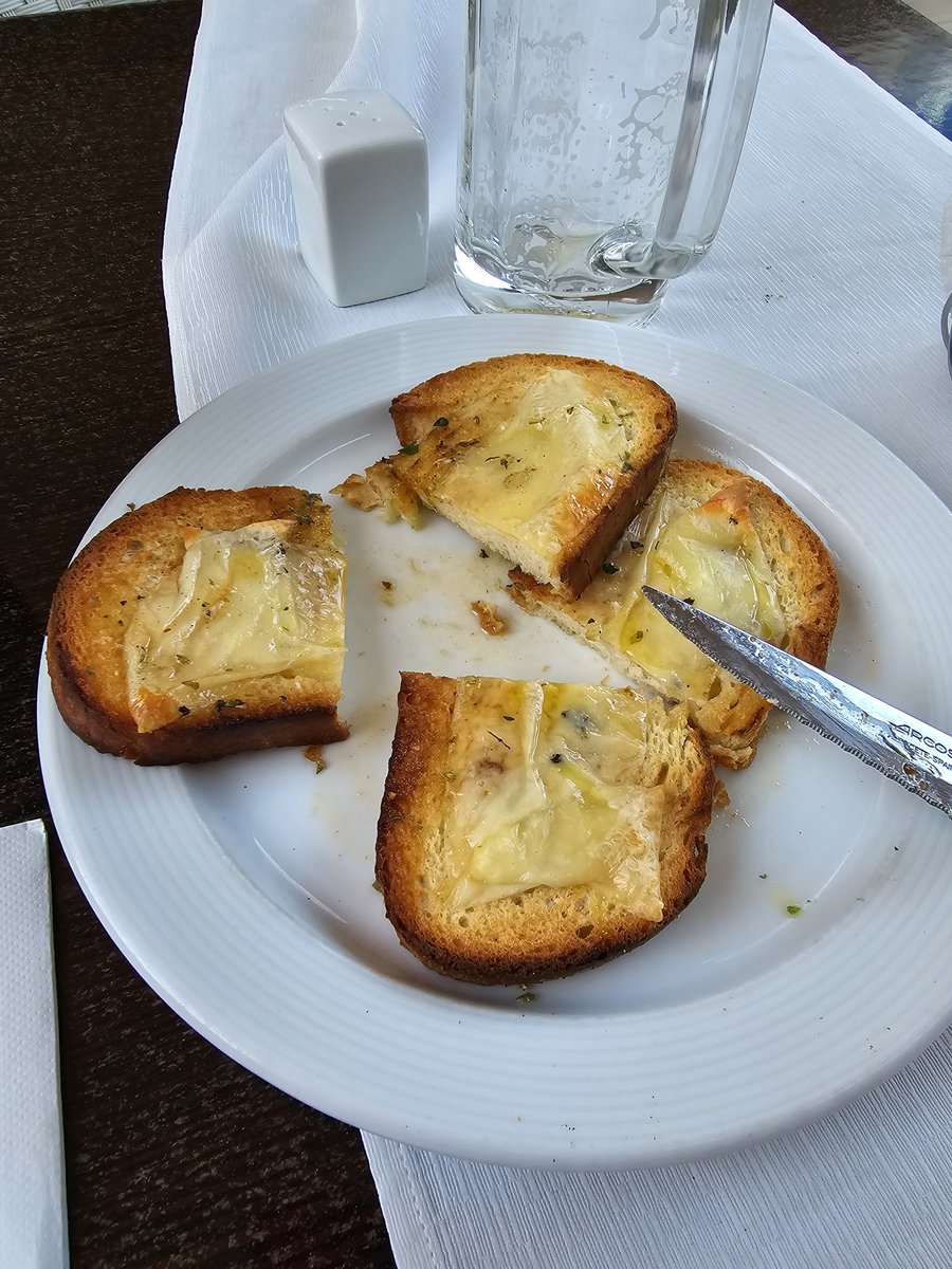 AndyT5353's tweet photo. The best Italian restaurant in Playa De Las Americas #Carbcoma incoming 😍 https://t.co/4pZJKYkO6h