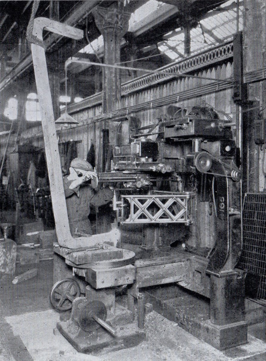 4123LMS's tweet photo. Who knew that loco boiler foundation rings were made in two halves?  Here we see a half having weld preps burned on, followed by welding together of the two halves. Crewe Works c.1926 https://t.co/m8nr758dvp