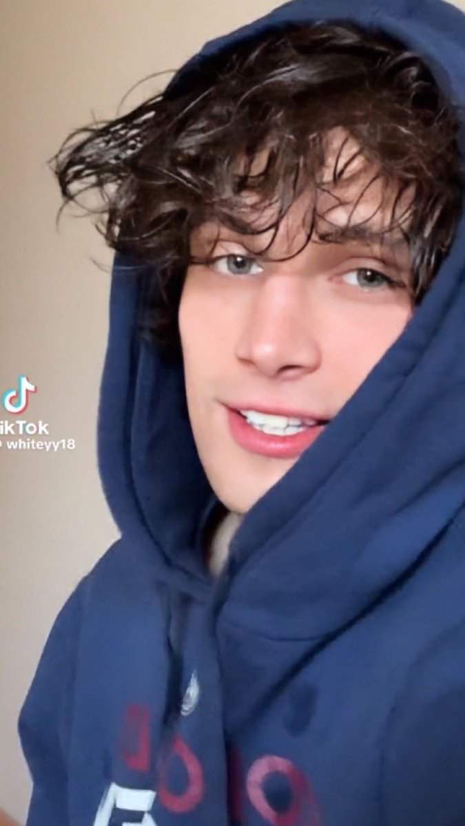 Robin Scrutton tweet media