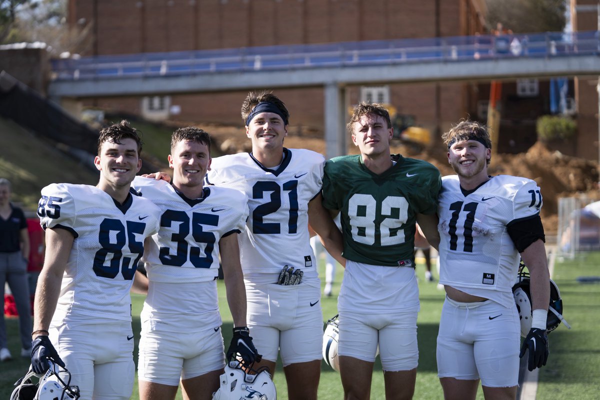 Whole squad got that Friday Feeling ✌️

#HatchAttack | #AllForSAMford