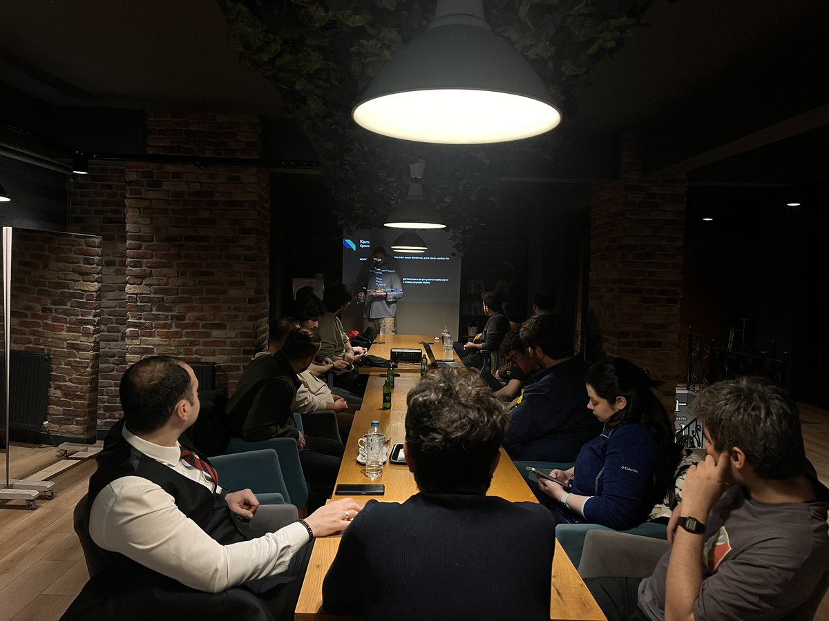 “Sedanter Yaşam ve Maliyeti”  sunumu ile Kadir Alpdoğan bizlerleydi, 🤾🏼‍♂️ 

Konuşmacımıza ve katimcilarimiza teşekkürler 🚀
