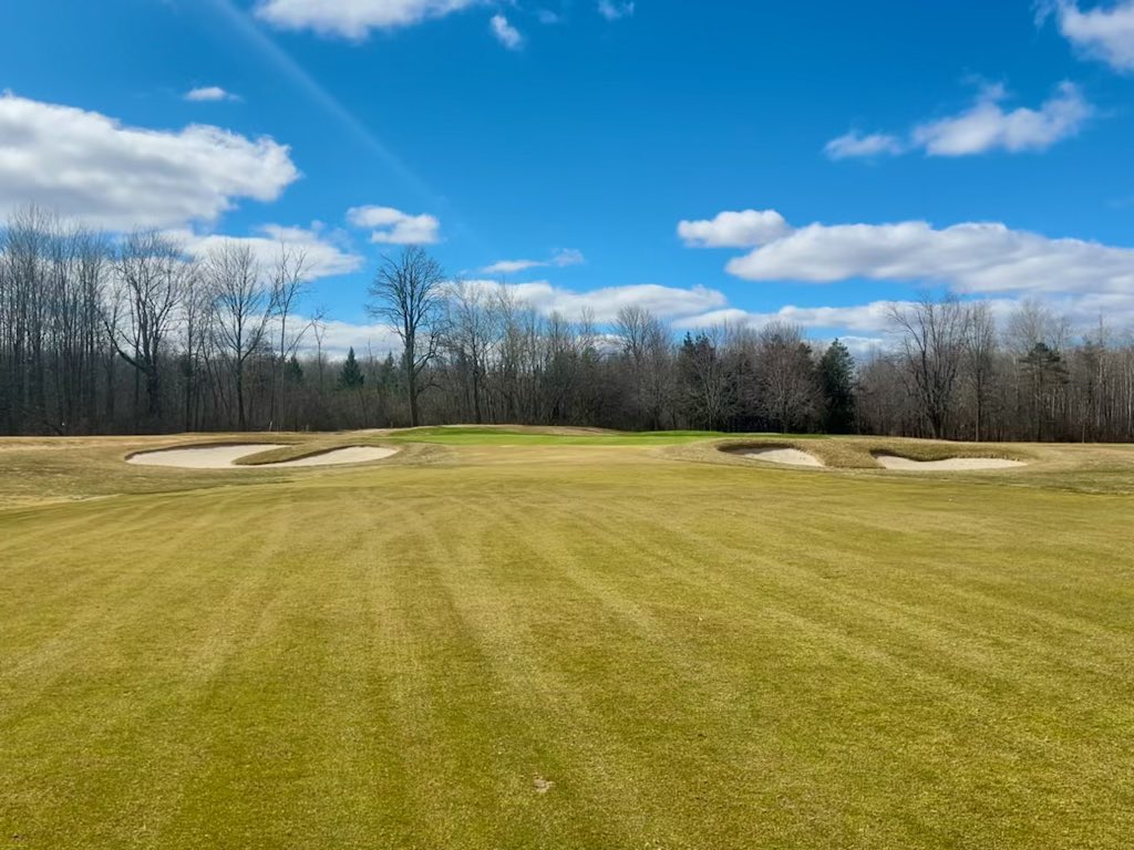 Early Spring! Course dry and looking mint. Can’t wait for a great season <a href="/RideauViewGolf/">Rideau View Golf</a> …. Great pics <a href="/LuckyDemers/">Steve Demers</a>