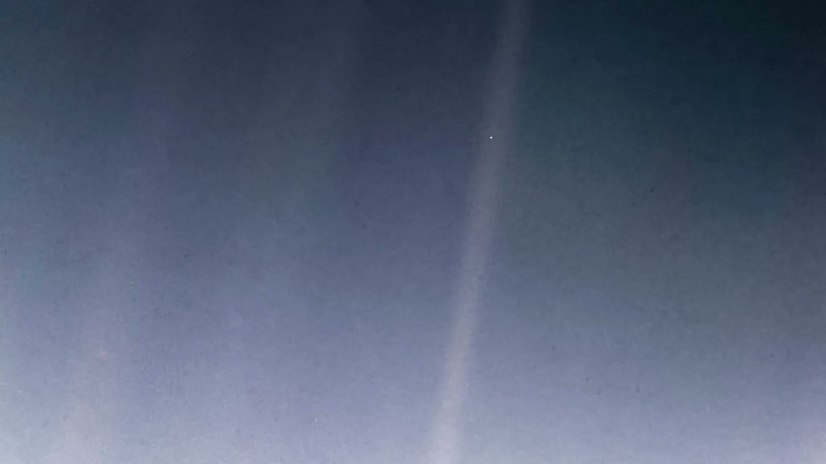 'Look again at that dot. That's here. That's home. That's us.' #CarlSagan The Pale Blue Dot is a photograph of Earth taken Feb. 14, 1990, by NASA’s Voyager 1 at a distance of 3.7 billion miles (6 billion km) from the Sun. #nasa #pale_blue_dot