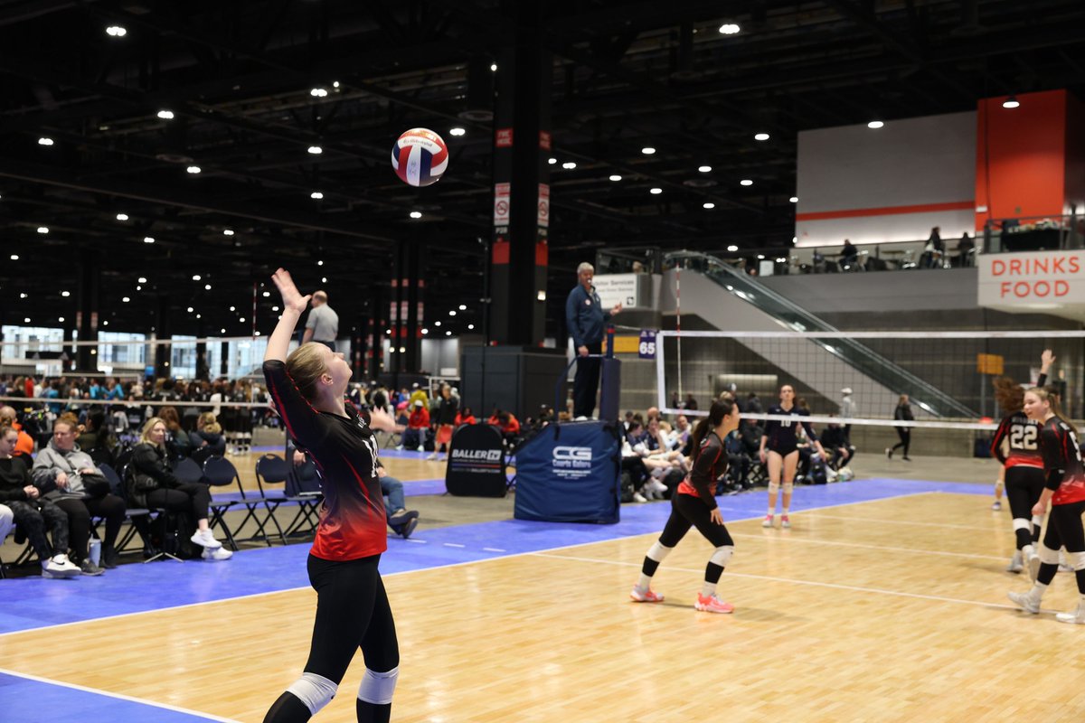 It’s a volleyball-filled weekend in Chicago with the @GreatLakesVB Adidas Windy City National Qualifier! 🏐🔥 The North & South halls of @McCormick_Place​⁠ are absolutely PACKED with these amazing athletes! 🏆 #WCNQ #ThingsToDoInChicago #ChooseChicago #OVG360 #McCormickPlace