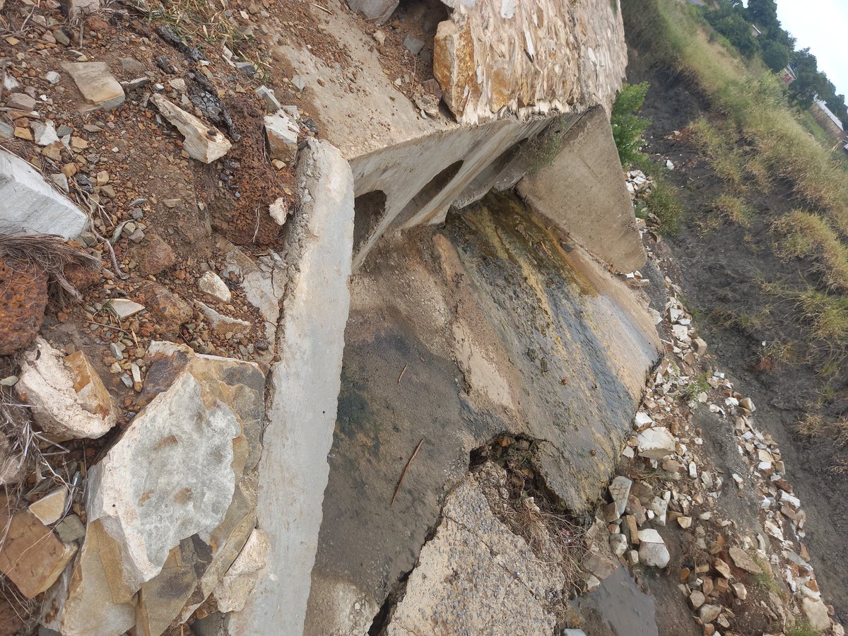 minoo_mercy's tweet photo. I was visiting our beautiful Kwale County I happened to meet this work of a kenyan Genious done in less than a year ago. 
Who is to blame?
@KURAroads @KeNHAKenya @EACCKenya @KenyaGovernors @kwalegovernment 

Kenyans need answers. Coordinates in pic
Meanwhile let's fight #STIs https://t.co/WAtSQRY274