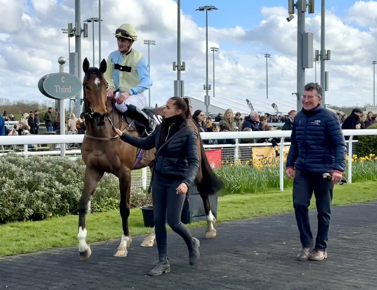 A very special day with Merrijig picking up where he left off last season. Great to have Kate, Dallas, Steve, Jim and Sue there to enjoy the win. Fantastic bit of training by John, who also rides him every day, and big thanks to Abbie.