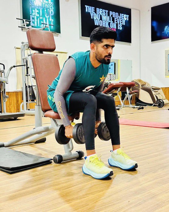 The king is ready to rule his kingdom. #BabarAzam