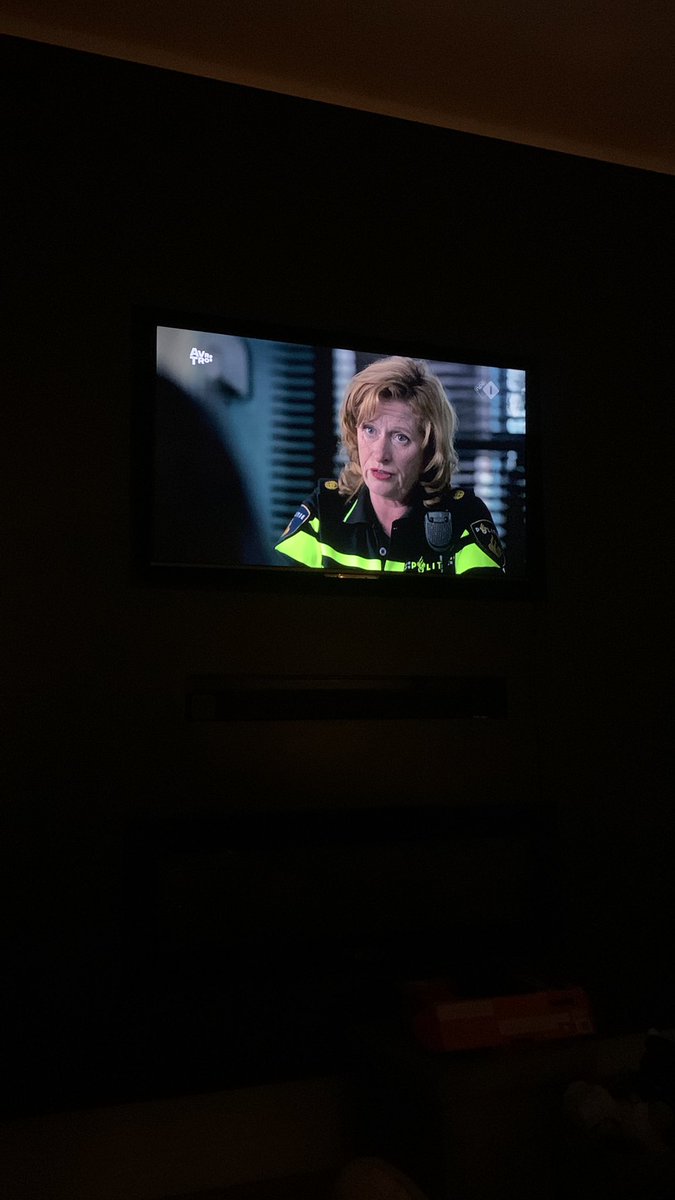erictimmert's tweet photo. Vrijdagavond #flikkenmaastricht https://t.co/WbEQBYjItW