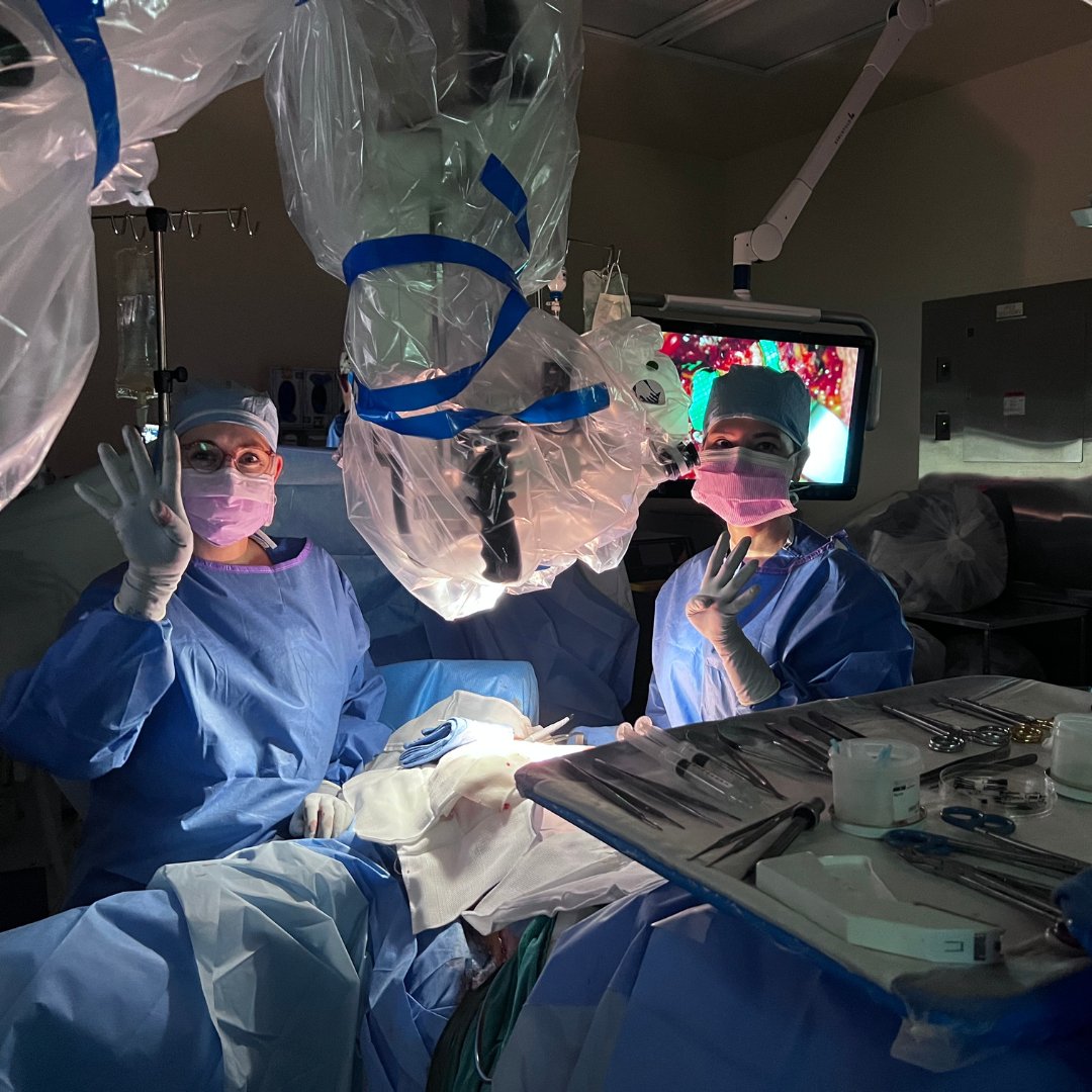 🔬Microsurgery CI Series⁠ Drs. Taylor Chisom (PGY4) and Sierra Stingl (PGY2) performed flaps 3 and 4, bilateral breast reconstruction with free abdominal flaps under guidance of Faculty Dr. Dung Nguyen. Apply for our Microsurgery CI: tinyurl.com/3xs833s3