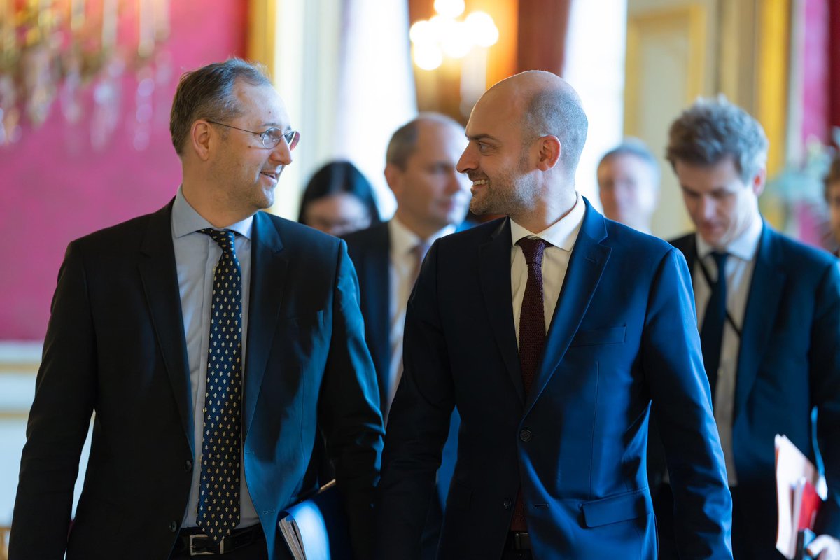 Ravi d’avoir accueilli au Quai d’Orsay mon homologue lituanien @SimonasSatunas. Soutien à l’Ukraine, Europe de la défense, lutte contre la propagande russe : la convergence stratégique entre nos deux pays n’a jamais été aussi forte.