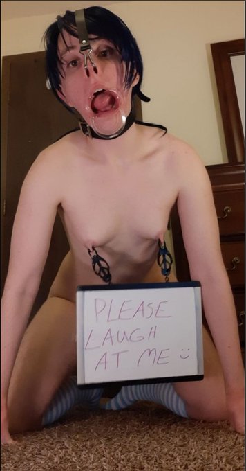 Servilesarah’s pics and videos