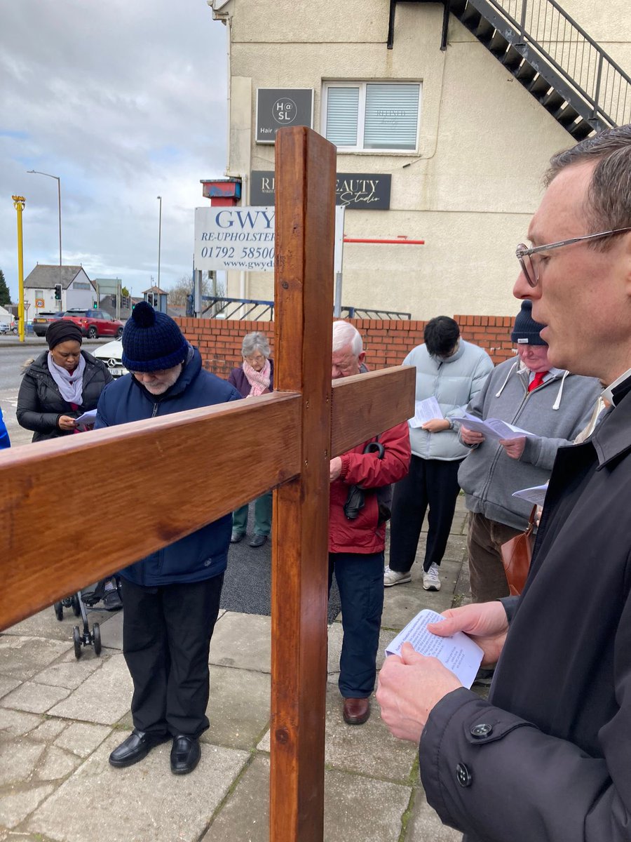 A big thank you to all those from St Peter’s & St Illtyd’s, Holy Cross RC Community and Gendros Baptist Church who braved the weather for the #GoodFriday #WalkofWitness. We heard St John’s Passion, prayed together and sang as we journeyed through Cockett, Fforestfach and Gendros.