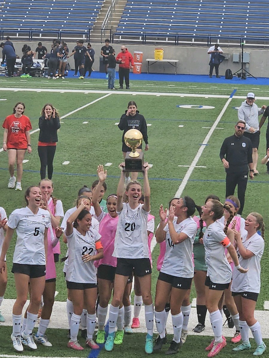TascosaSoccer's tweet photo. 🏆AREA CHAMPS🏆

We battled and played some dang good soccer en route to a 2-1 W over EP Del Valle!!!

GOALS:
⚽⚽ Rylee

ASSIST:
😎 Bundy

HUGE game from our goalkeeper, Mikala Watson, and the back four, Tessa, Brie, Trinity, Rylee, and Kenzee!

🔴⚫⚪

#TotalSoccer #WE https://t.co/kMFooQMSCF